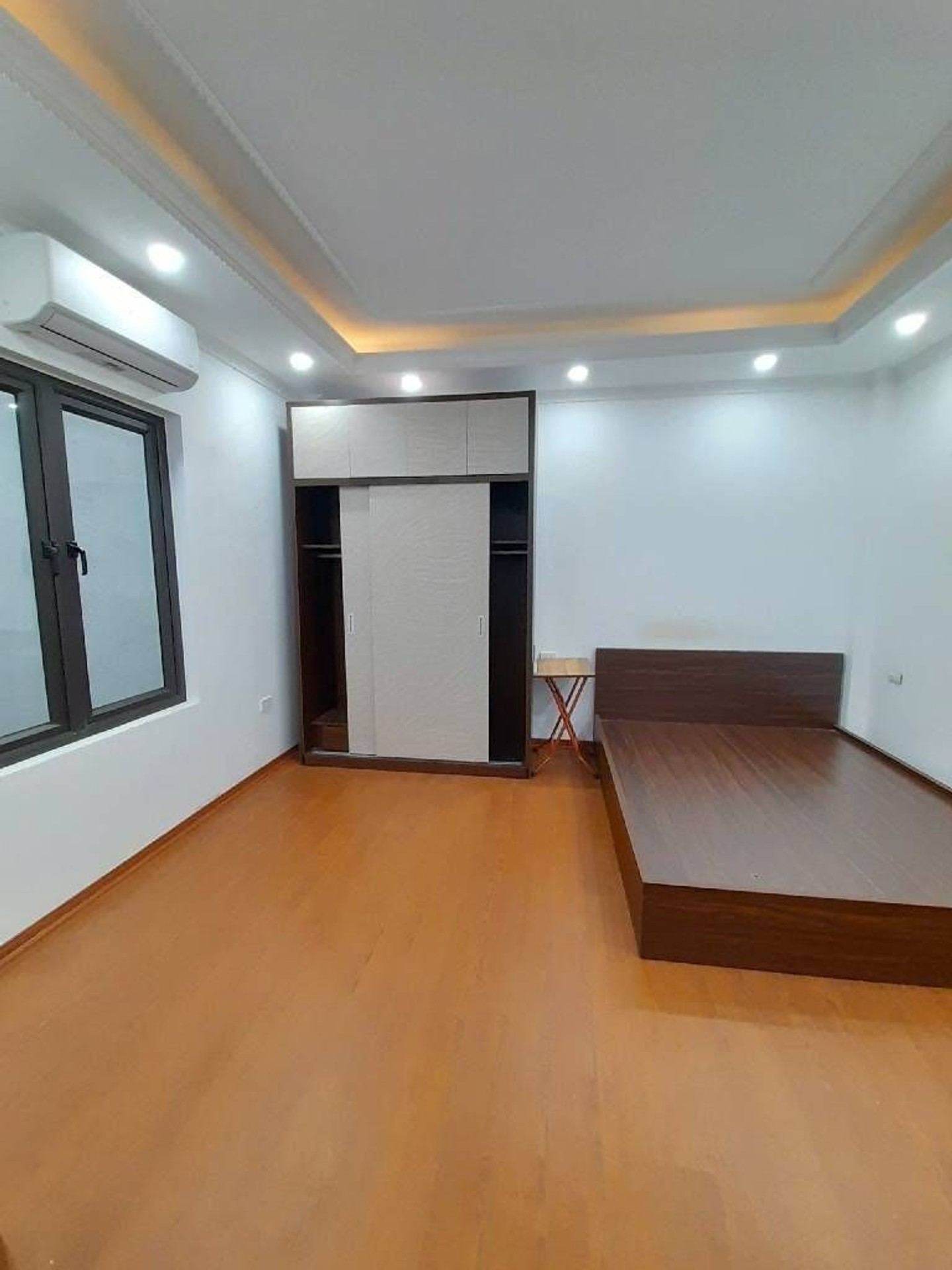 Bán nhà Đại Từ - diện tích 41m2 4 tầng - Ô tô nhỏ qua - giá 9,5 tỷ