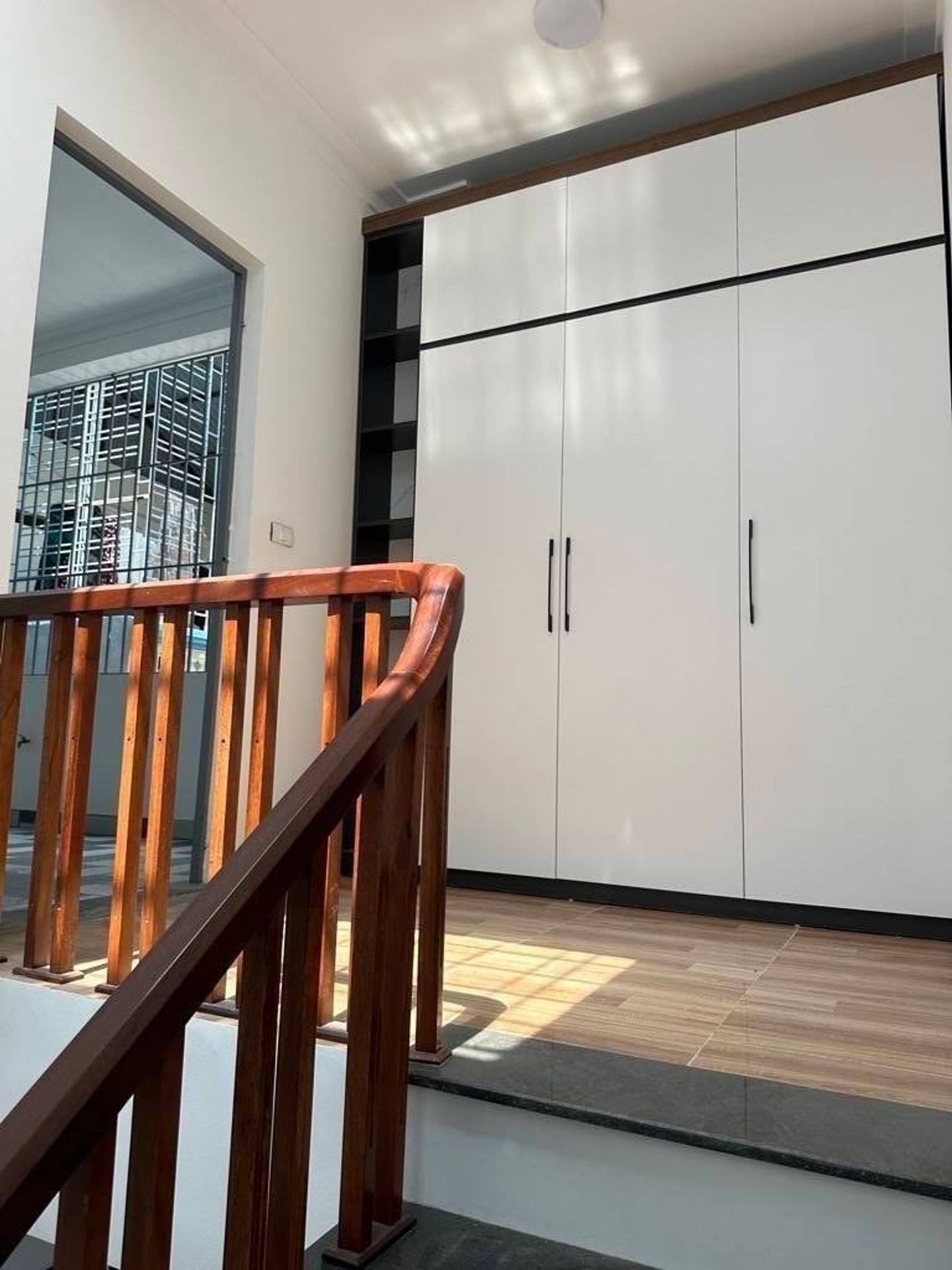 Bán nhà Đại Từ - diện tích 41m2 4 tầng - Ô tô nhỏ qua - giá 9,5 tỷ