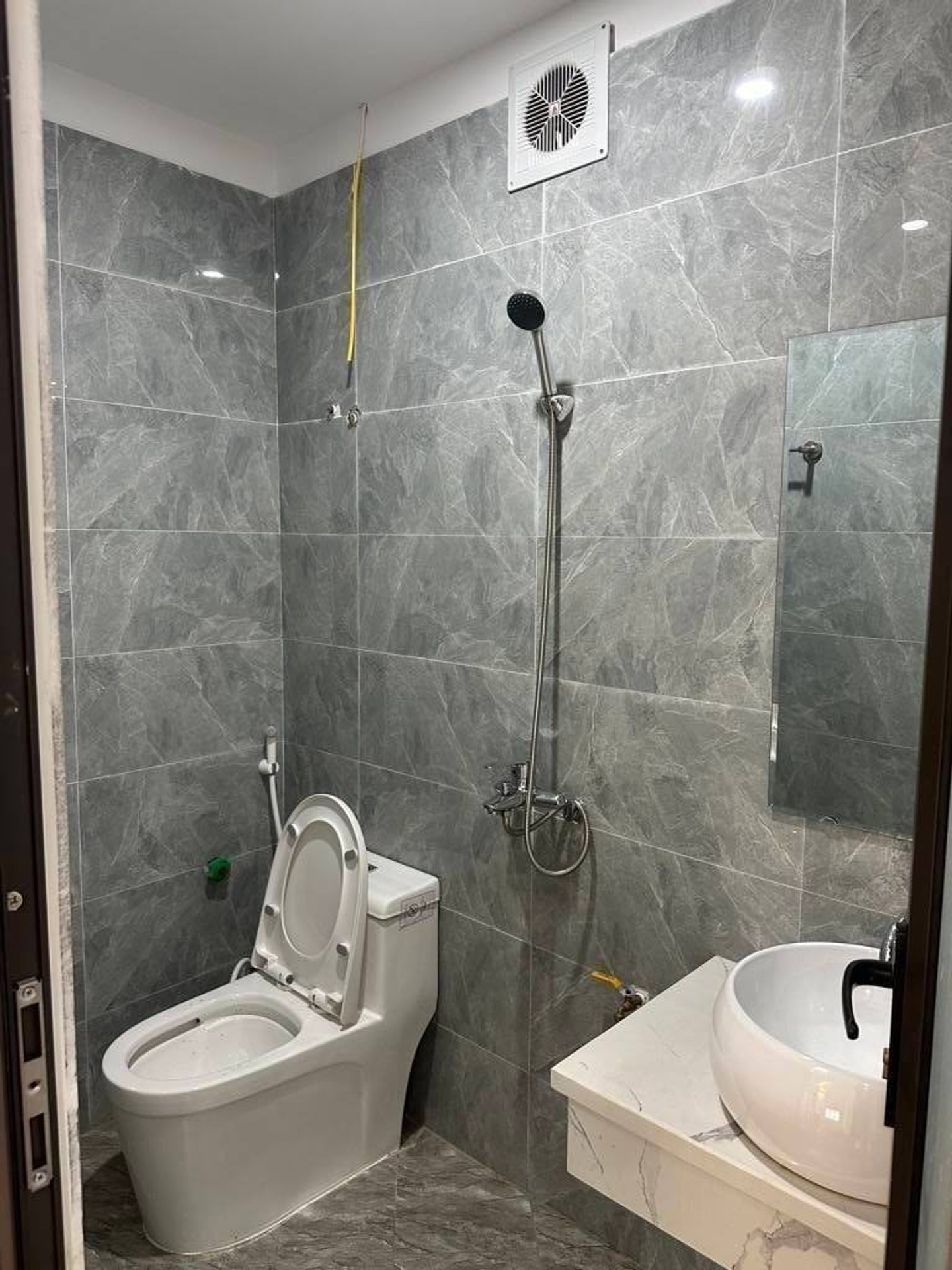 Bán nhà Đại Từ - diện tích 41m2 4 tầng - Ô tô nhỏ qua - giá 9,5 tỷ