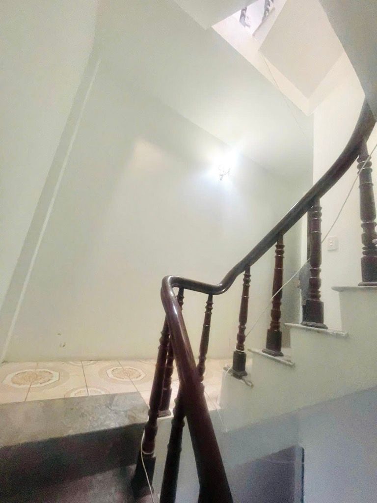 Bán nhà Ngõ Thống Nhất - diện tích 40m2 5 tầng - Nhà đẹp hiếm có - giá 9,2 tỷ