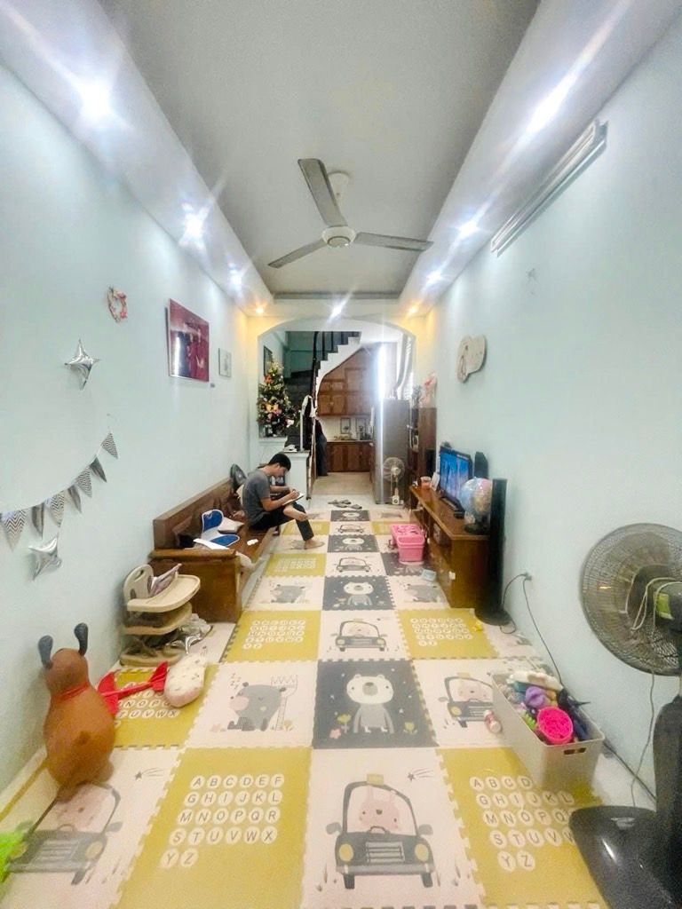 Bán nhà Ngõ Thống Nhất - diện tích 40m2 5 tầng - Nhà đẹp hiếm có - giá 9,2 tỷ