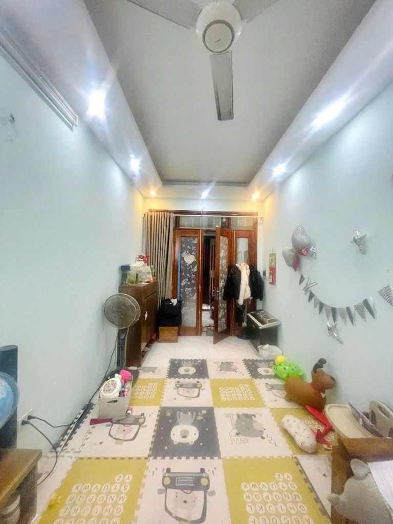 Bán nhà Ngõ Thống Nhất - diện tích 40m2 5 tầng - Nhà đẹp hiếm có - giá 9,2 tỷ
