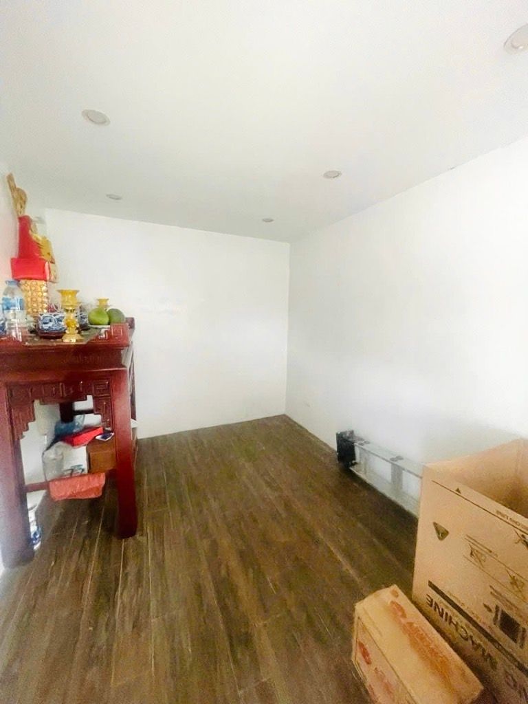 Bán nhà Ngõ Thống Nhất - diện tích 40m2 5 tầng - Nhà đẹp hiếm có - giá 9,2 tỷ
