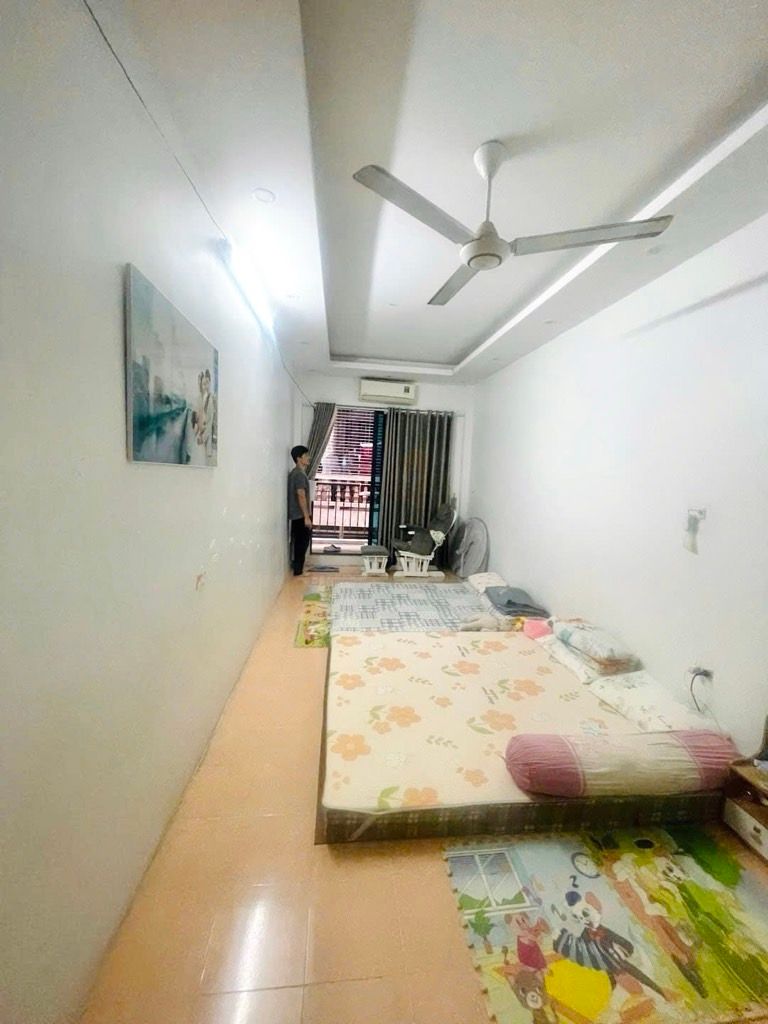 Bán nhà Ngõ Thống Nhất - diện tích 40m2 5 tầng - Nhà đẹp hiếm có - giá 9,2 tỷ