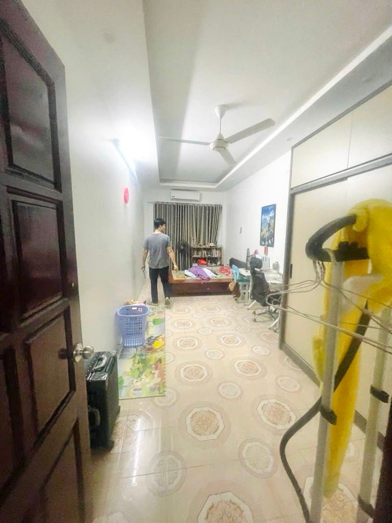 Bán nhà Ngõ Thống Nhất - diện tích 40m2 5 tầng - Nhà đẹp hiếm có - giá 9,2 tỷ