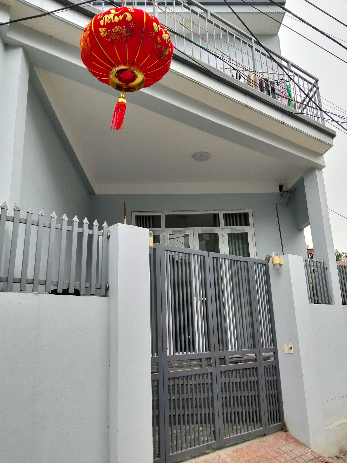 Bán nhà Ngõ ngách - diện tích 256.5m2 3 tầng - Ô TÔ 4 CHỖ ĐỖ CỬA - giá 25,6 tỷ