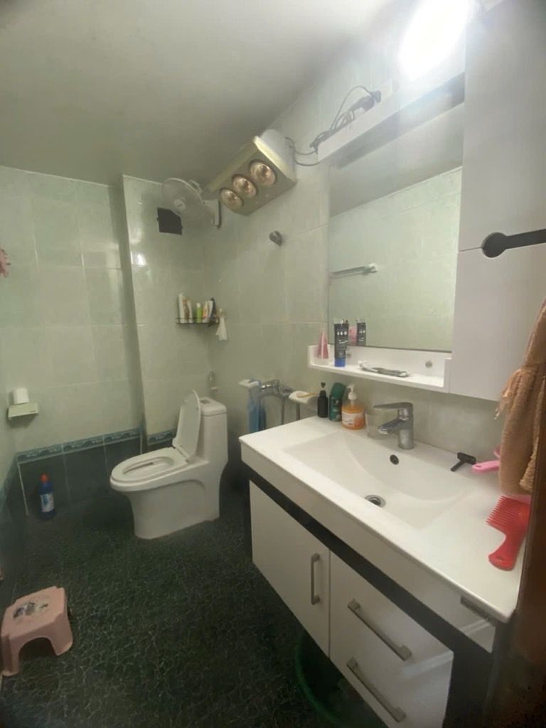 Bán nhà Tân Mai - diện tích 43m2 4 tầng - ô tô qua nhà - giá 16,5 tỷ