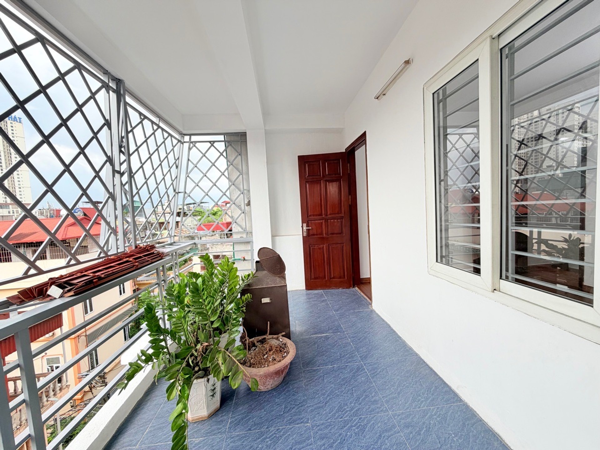 Bán nhà Giáp Bát - diện tích 37m2 5 tầng - nhà dân xây, full nội thất đẹp - giá 9,99 tỷ