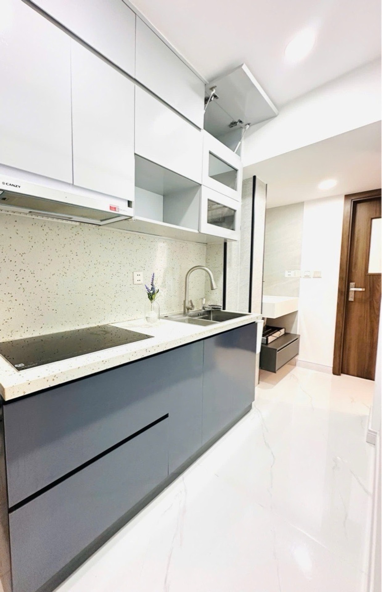 Bán nhà Chùa Láng - diện tích 65m2 5 tầng - Tập thể Bưu Điện - giá 4,25 tỷ