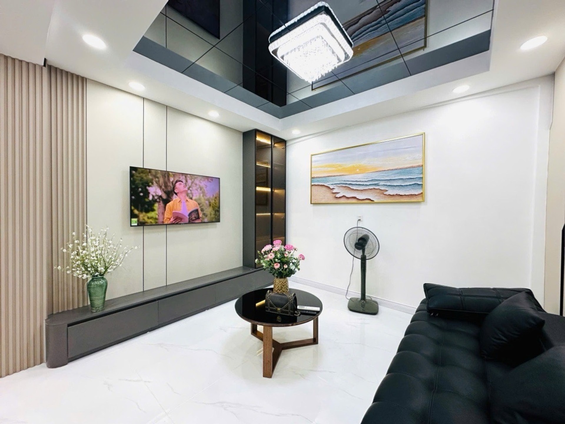 Bán nhà Chùa Láng - diện tích 65m2 5 tầng - Tập thể Bưu Điện - giá 4,25 tỷ