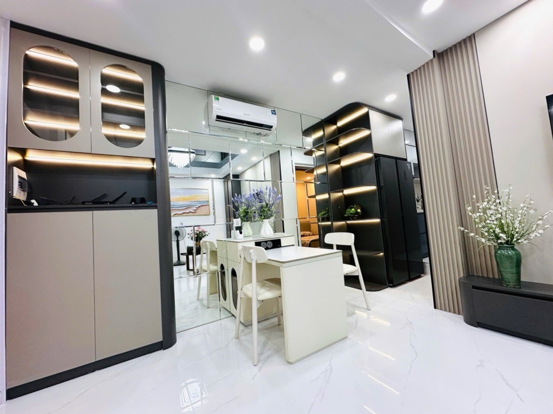 Bán nhà Chùa Láng - diện tích 65m2 5 tầng - Tập thể Bưu Điện - giá 4,25 tỷ