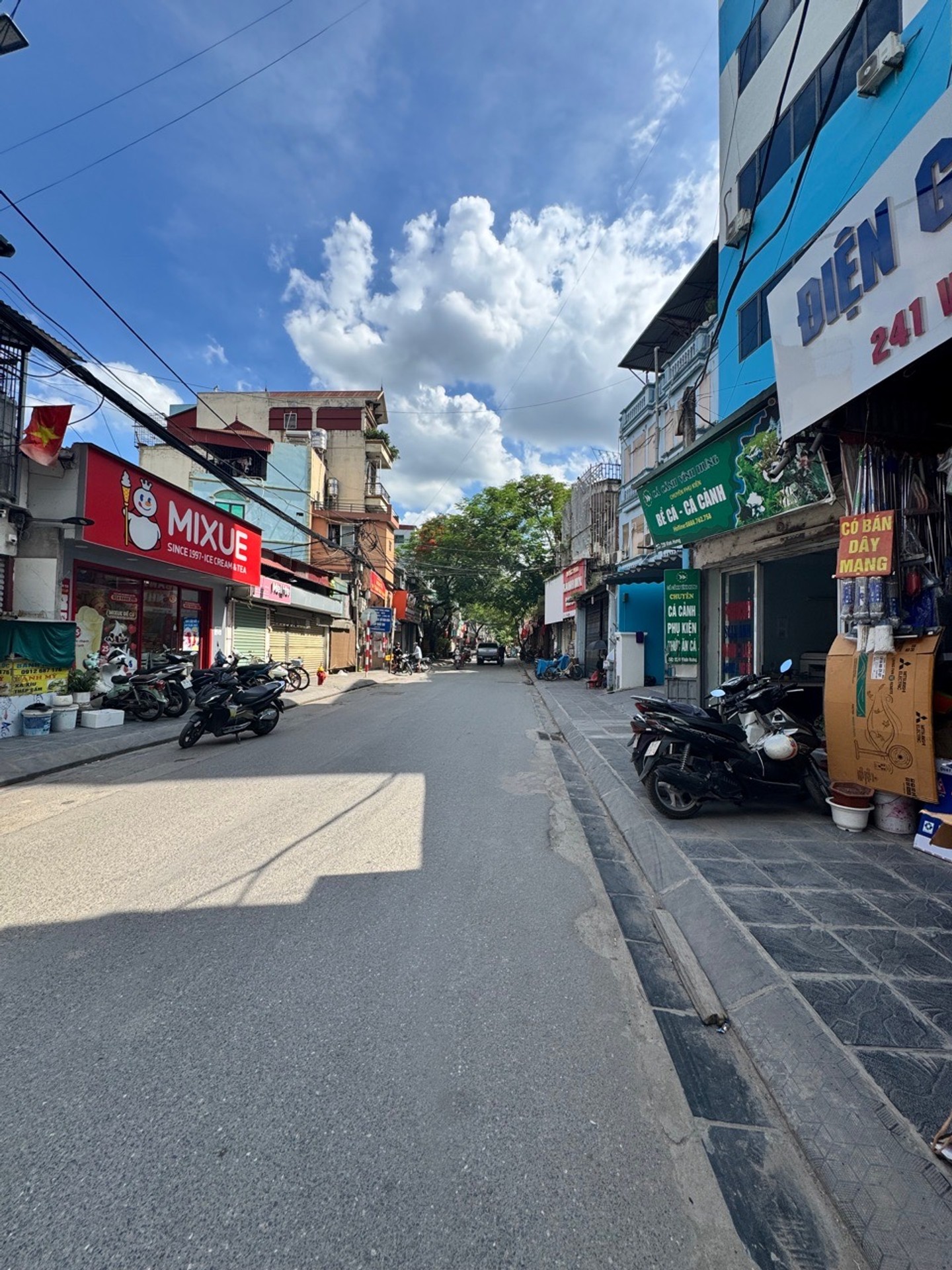 Bán nhà Vĩnh Hưng - diện tích 50m2 2 tầng - Ô tô tránh - giá 18,6 tỷ