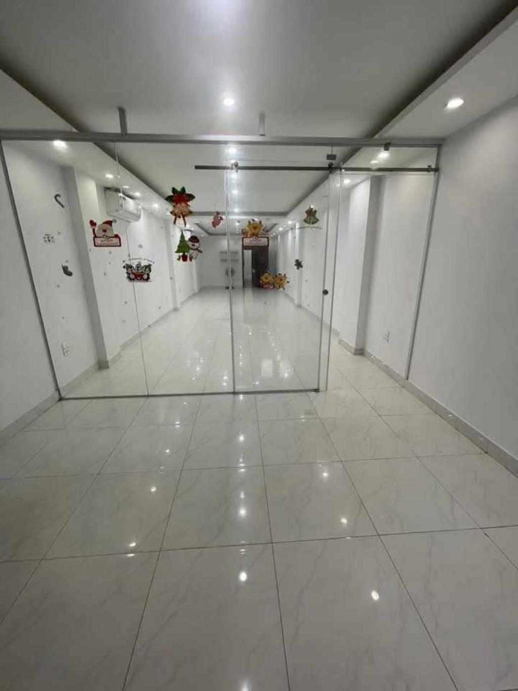 Bán nhà Nguyễn Trãi - diện tích 120m2 8 tầng - Ô tô tránh - giá 50 tỷ