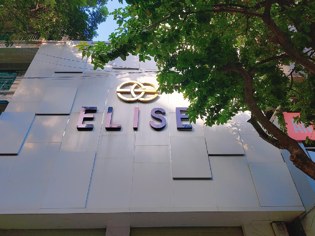 Bán nhà Bà Triệu - diện tích 256m2 4 tầng - Mặt phố Vip, mặt tiền khủng - giá 285 tỷ