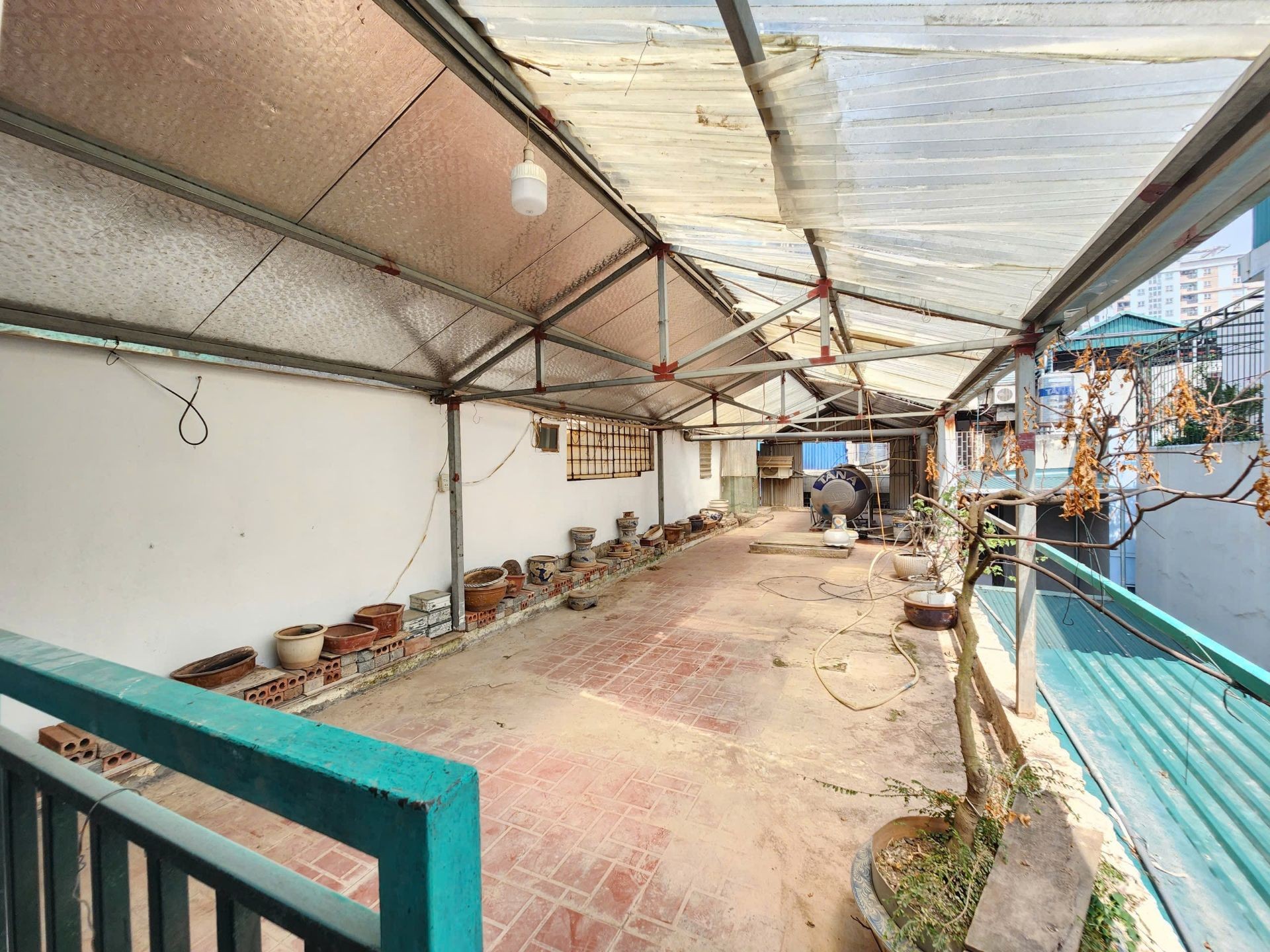 Bán nhà Tân Mai - diện tích 52m2 4 tầng - Nhà đẹp dân xây, ngõ thông kinh doanh - giá 10,1 tỷ