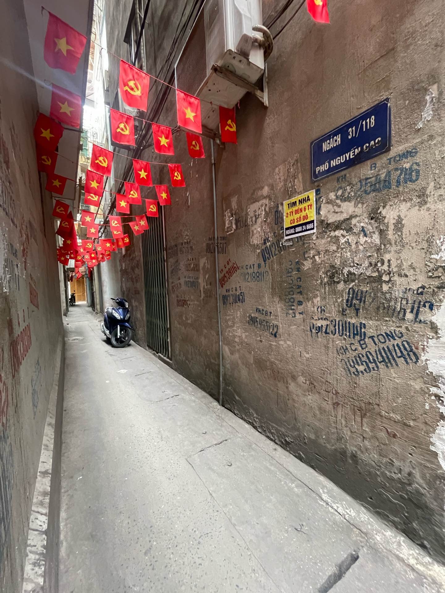 Bán nhà Nguyễn Cao - diện tích 45m2 4 tầng - ô tô tránh - giá 13,5 tỷ
