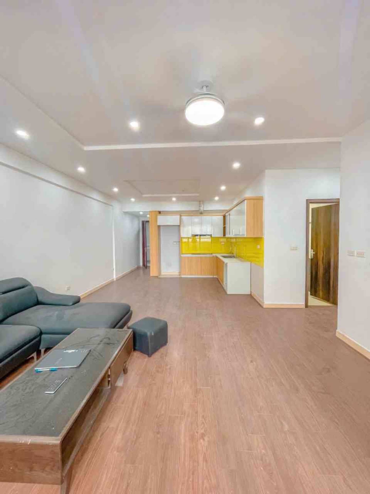 Bán nhà Nguyễn Xiển - diện tích 101m2 1 tầng - Căn hộ chung cư - giá 7,57 tỷ