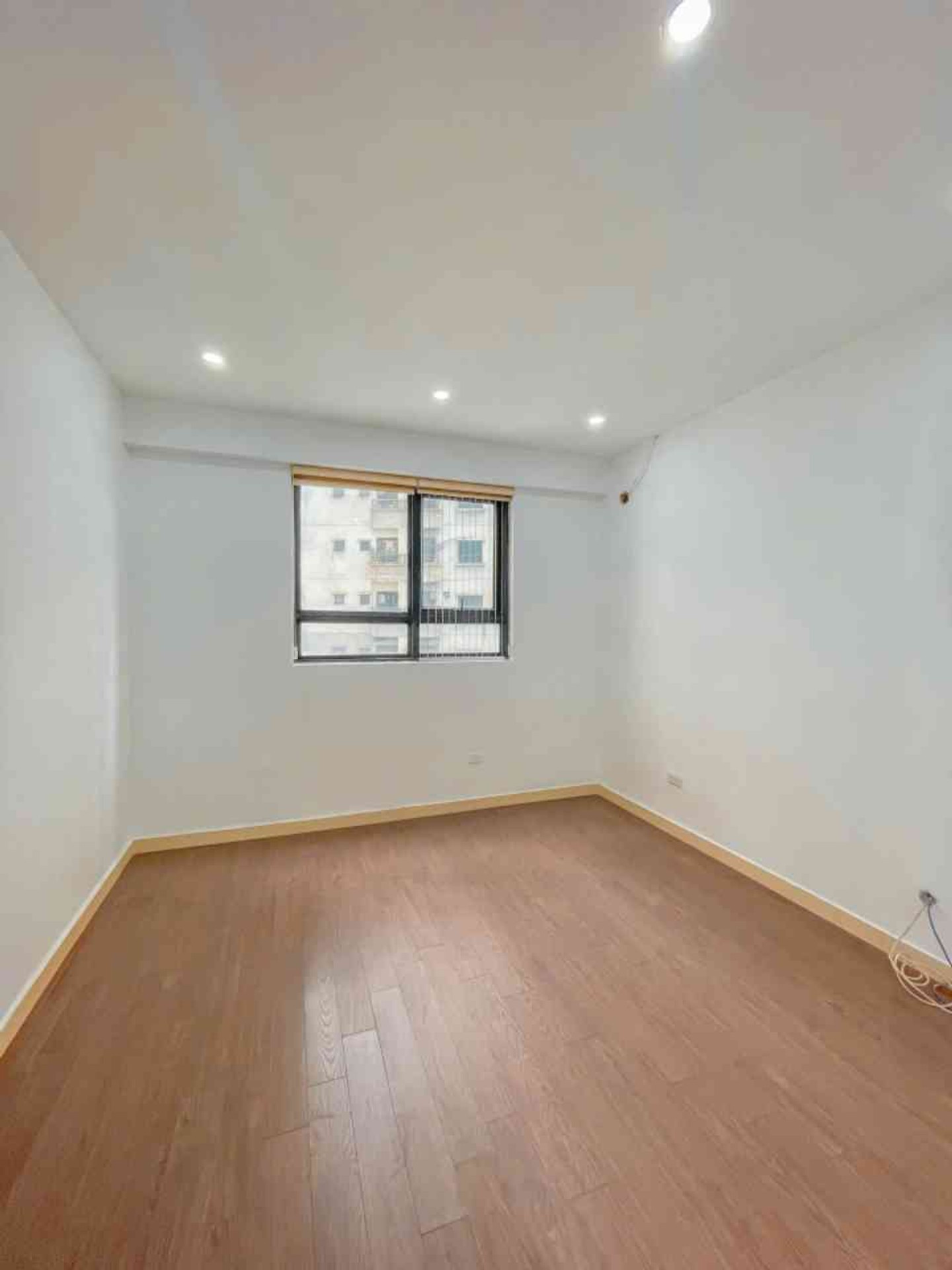 Bán nhà Nguyễn Xiển - diện tích 101m2 1 tầng - Căn hộ chung cư - giá 7,57 tỷ