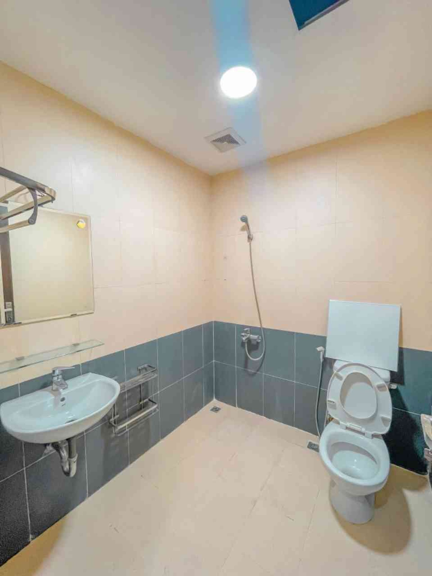 Bán nhà Nguyễn Xiển - diện tích 101m2 1 tầng - Căn hộ chung cư - giá 7,57 tỷ