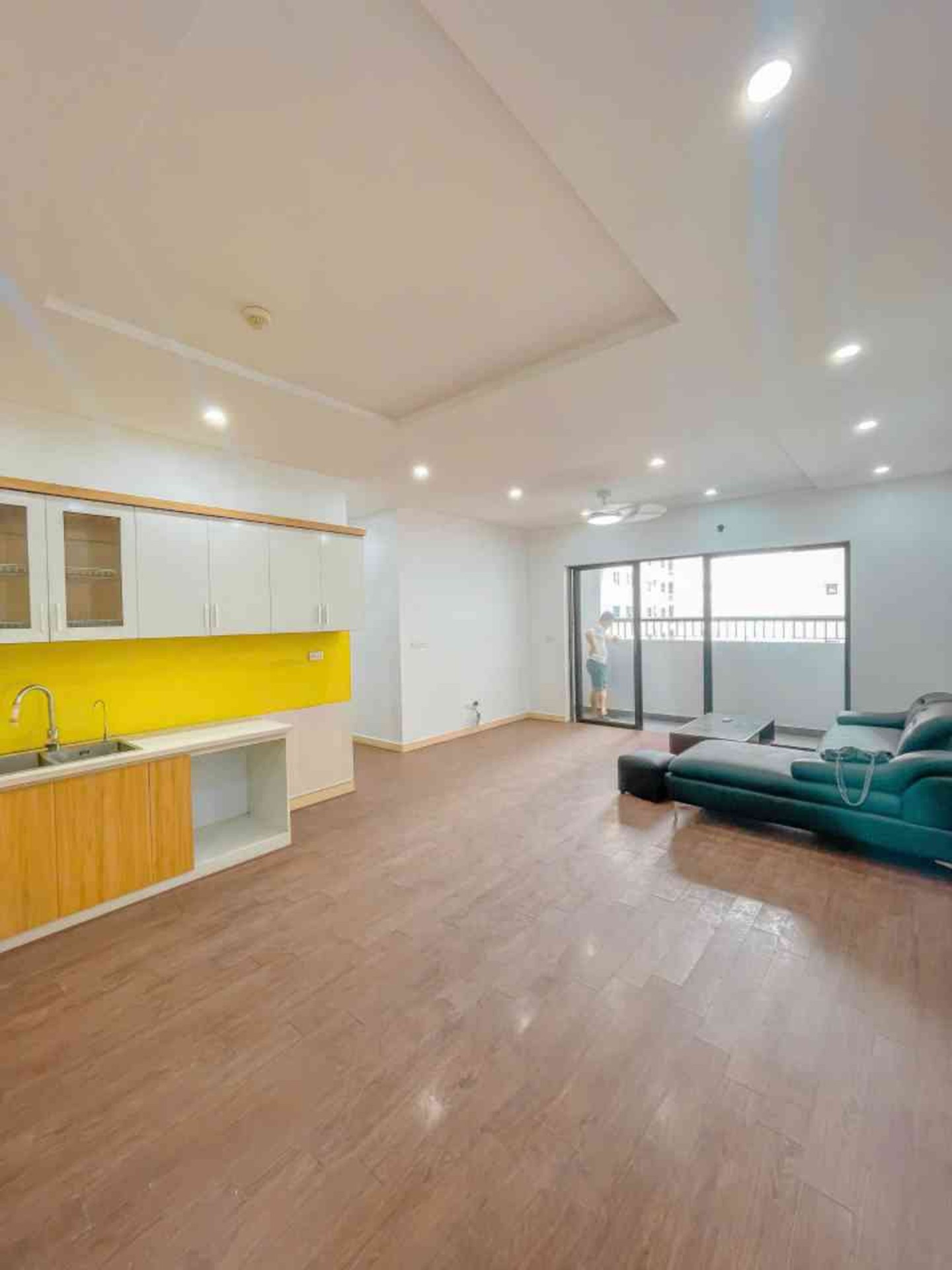 Bán nhà Nguyễn Xiển - diện tích 101m2 1 tầng - Căn hộ chung cư - giá 7,57 tỷ