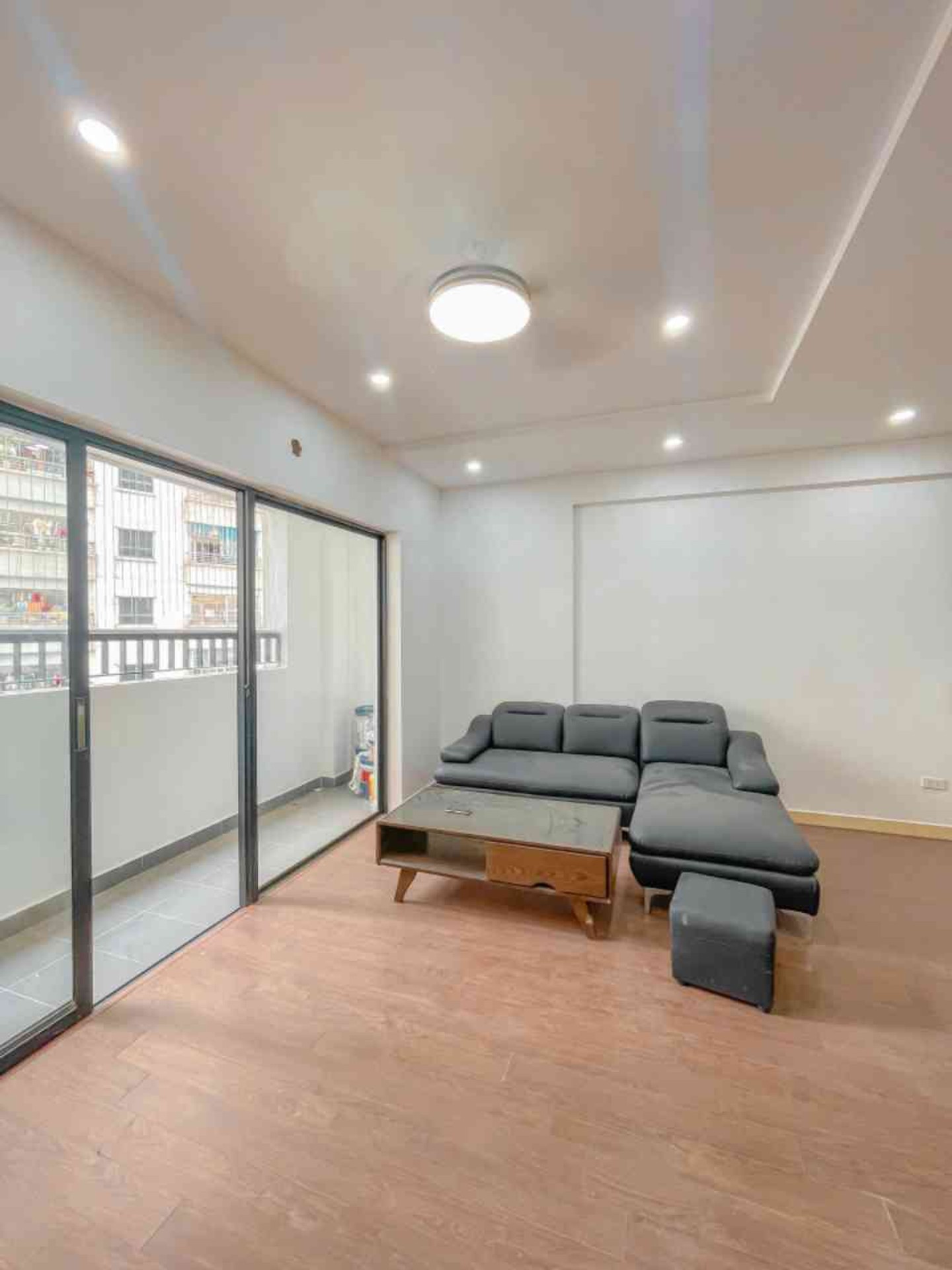 Bán nhà Nguyễn Xiển - diện tích 101m2 1 tầng - Căn hộ chung cư - giá 7,57 tỷ