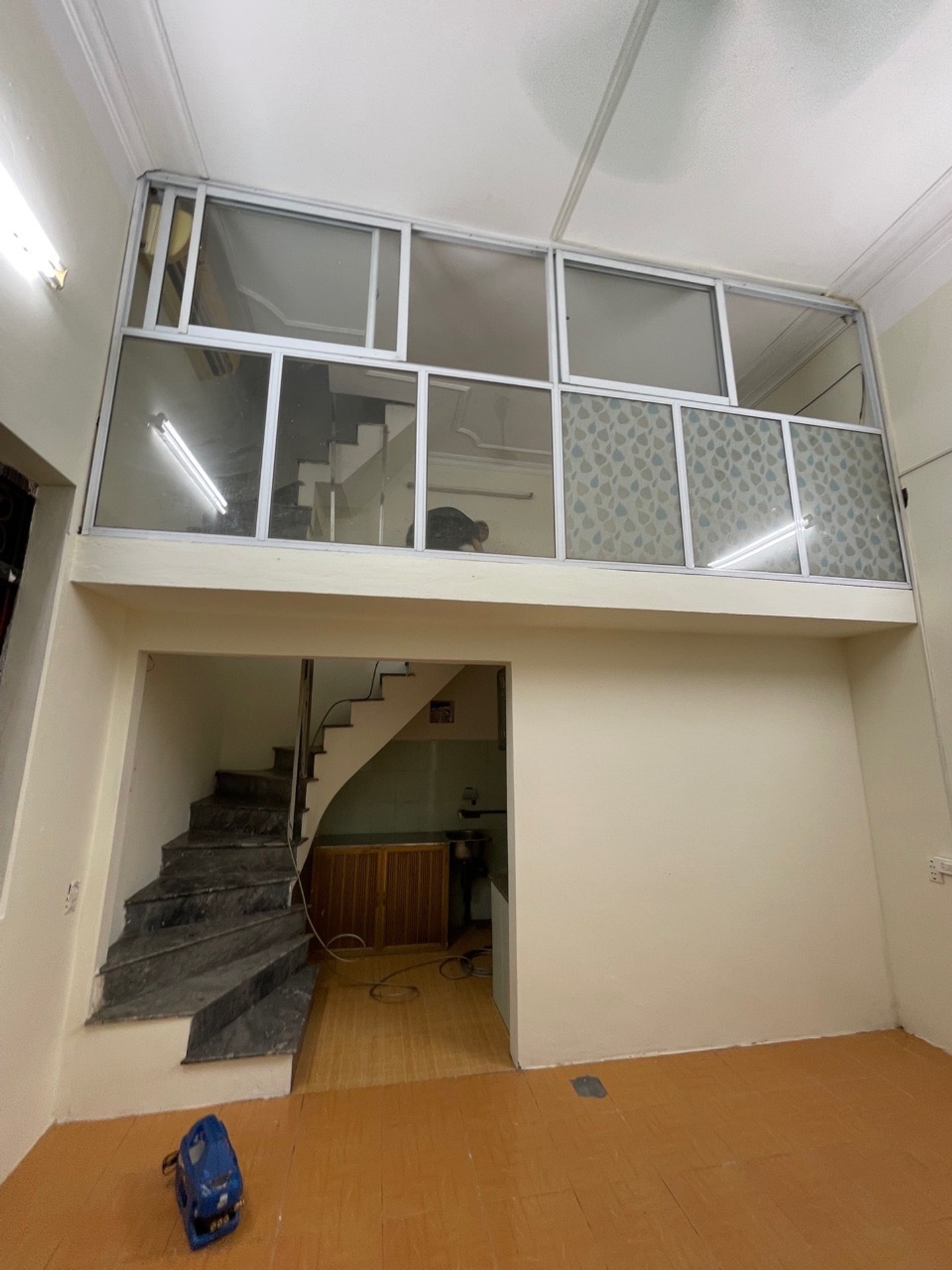 Bán nhà Giáp Bát - diện tích 40m2 2 tầng - Nhà 3 mặt thoáng - giá 8 tỷ