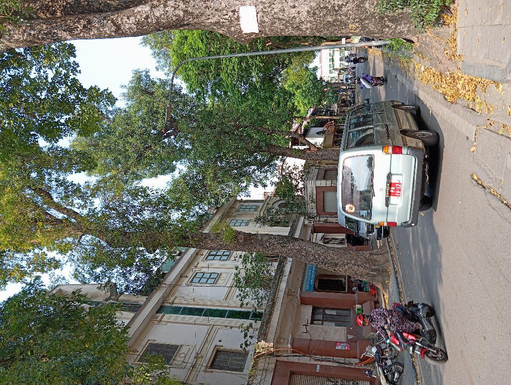 Bán nhà Đặng Thái Thân - diện tích 30m2 6 tầng - Lô góc, ô tô tránh - giá 30 tỷ