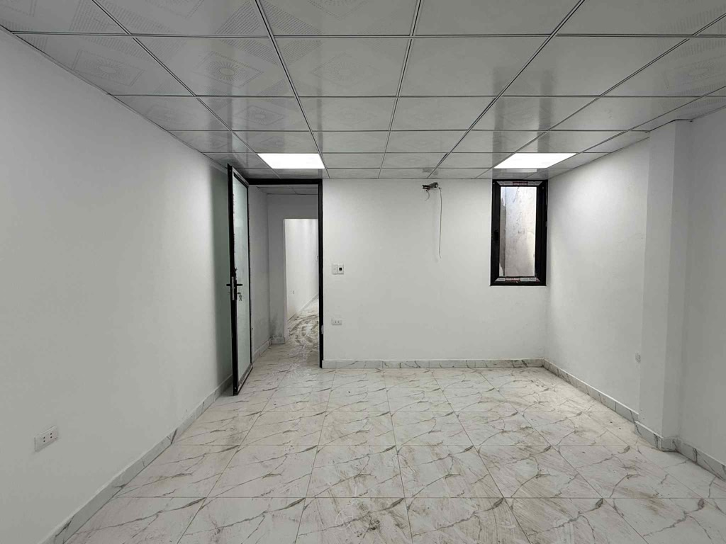 Bán nhà Triều Khúc - diện tích 63m2 1 tầng - ô tô vào nhà - giá 1,8 tỷ