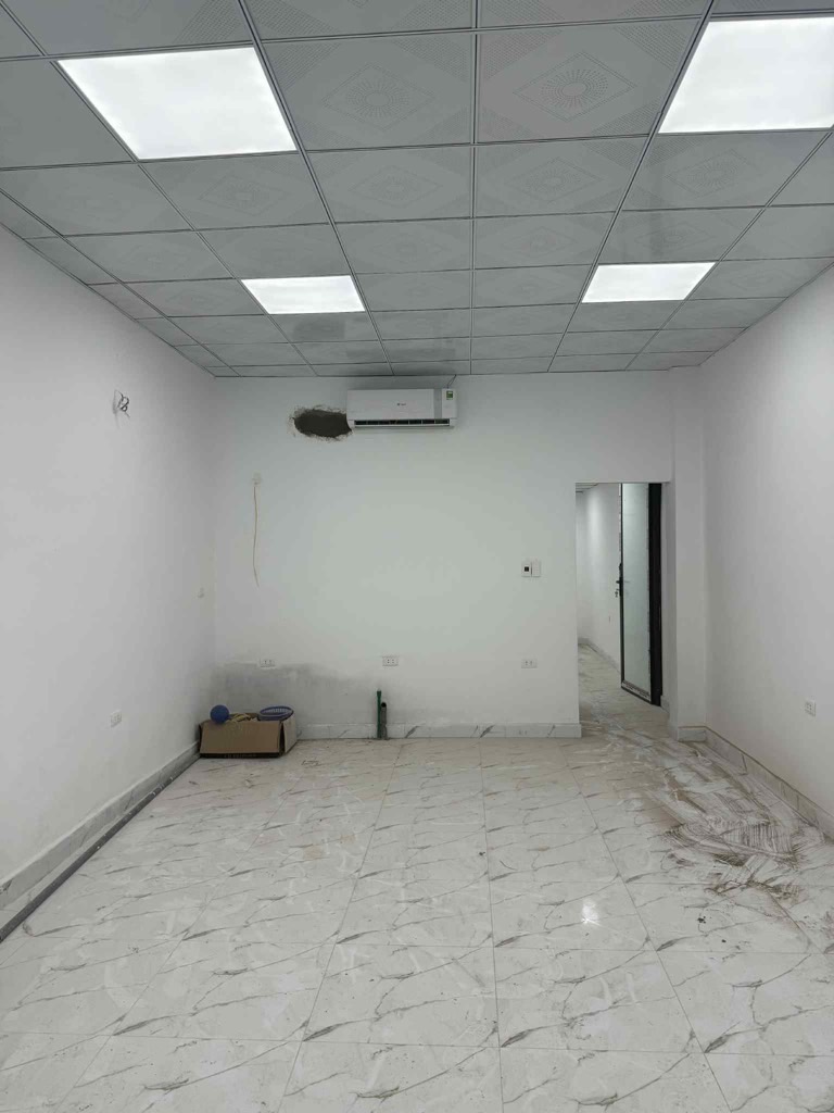 Bán nhà Triều Khúc - diện tích 63m2 1 tầng - ô tô vào nhà - giá 1,8 tỷ