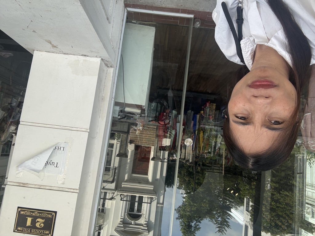 Bán nhà Louis VIII - diện tích 96m2 5 tầng - Nhà thô, view vườn hoa - giá 36,5 tỷ