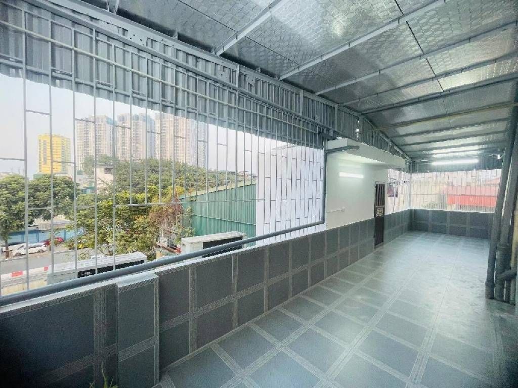 Bán nhà Trần Khát Chân - diện tích 27m2 5 tầng - Nhà mới nở hậu ở ngay - giá 9,45 tỷ