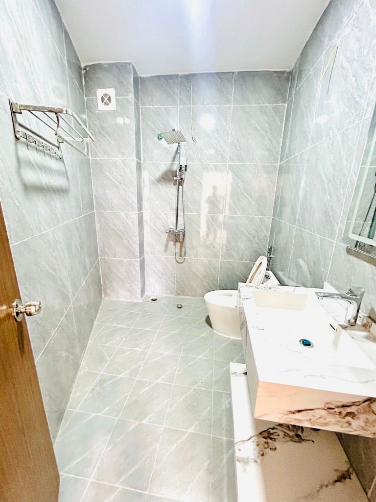 Bán nhà Vĩnh Hưng - diện tích 37m2 6 tầng - Thang máy, gần phố - giá 10 tỷ