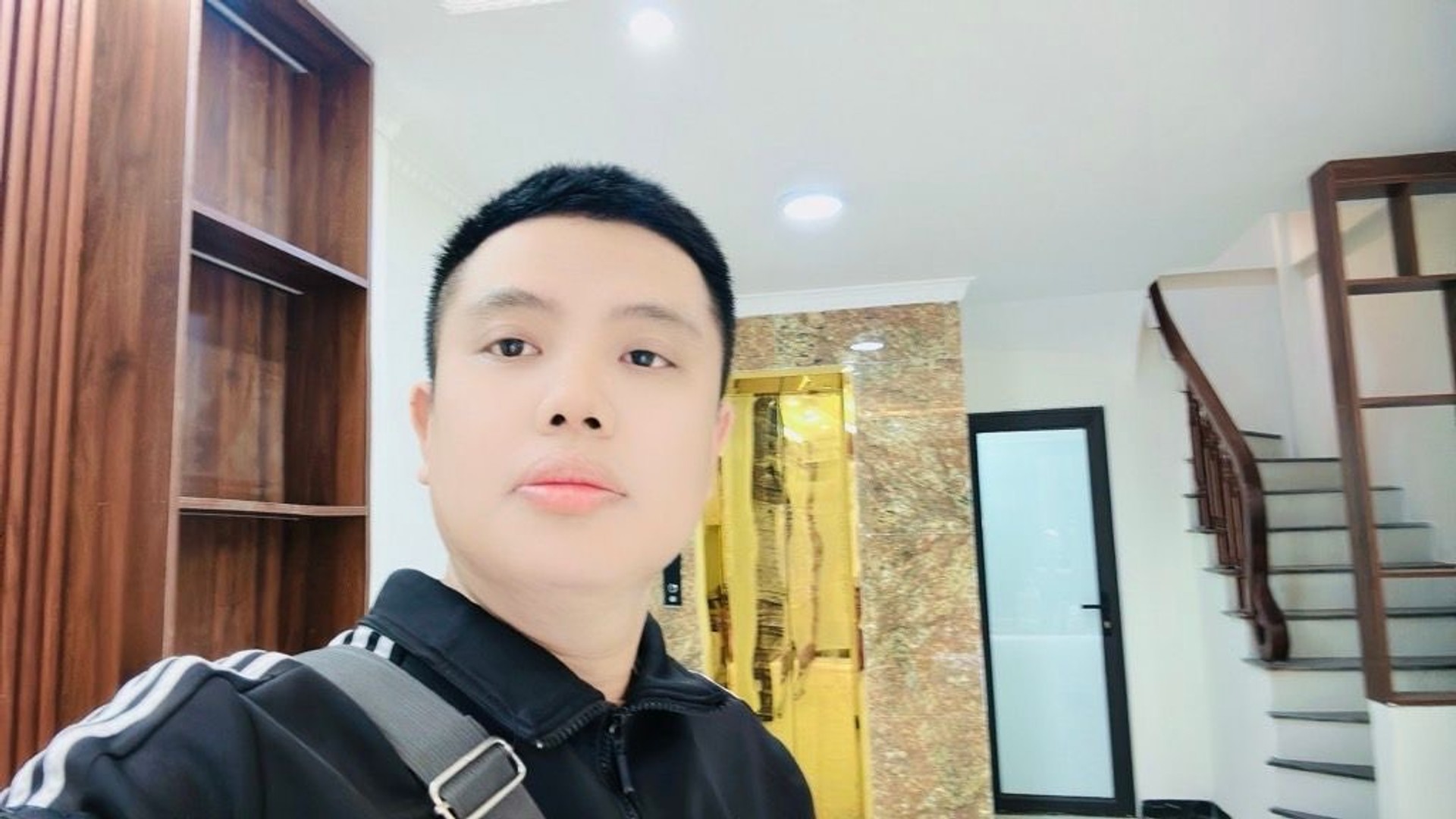 Bán nhà Vĩnh Hưng - diện tích 37m2 6 tầng - Thang máy, gần phố - giá 10 tỷ