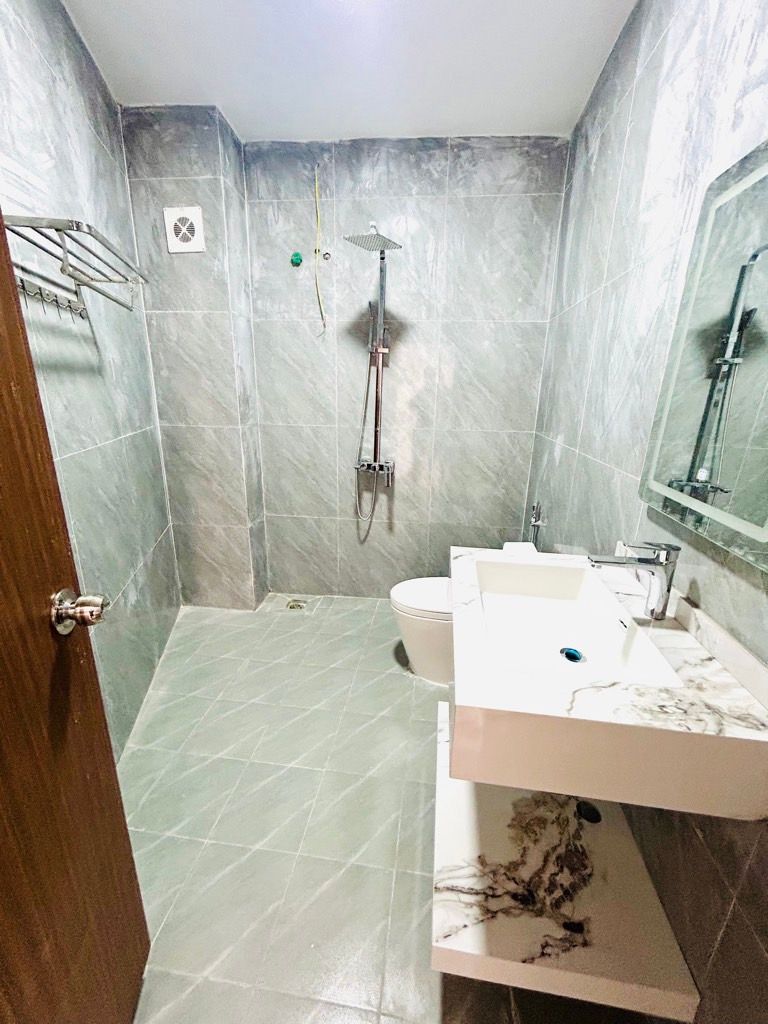 Bán nhà Vĩnh Hưng - diện tích 37m2 6 tầng - Thang máy, gần phố - giá 10 tỷ