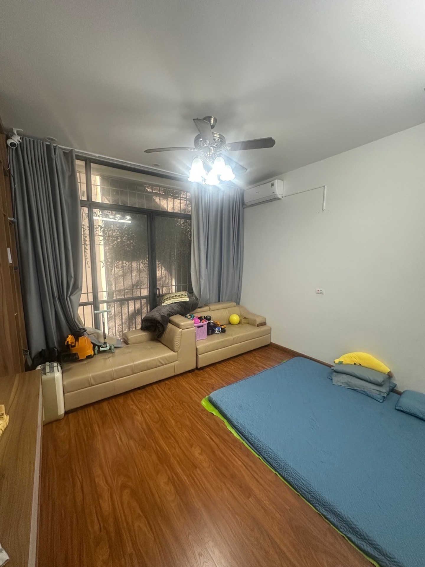 Bán nhà Dương Văn Bé - diện tích 45m2 5 tầng - ô tô qua nhà - giá 14,95 tỷ