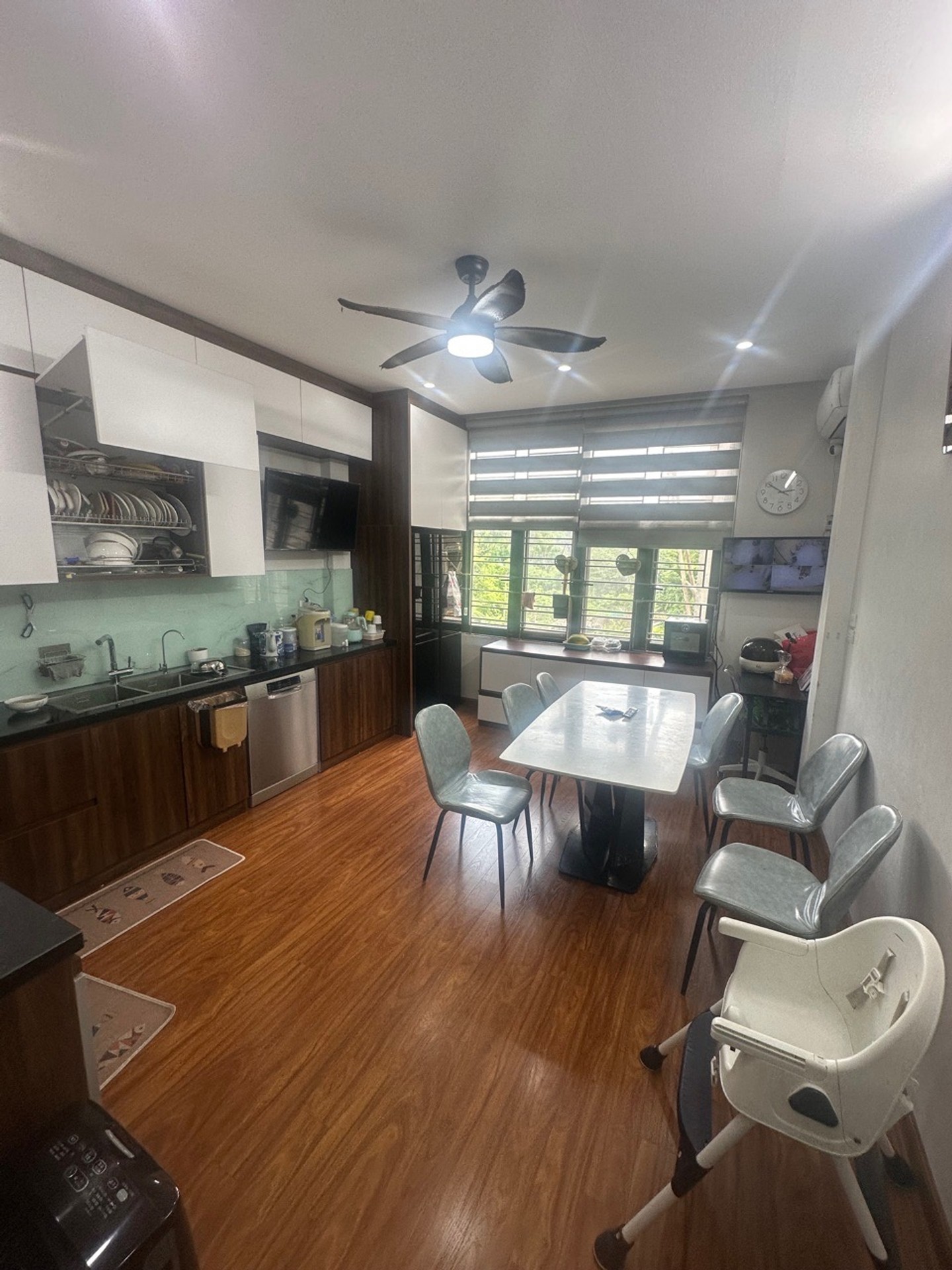 Bán nhà Dương Văn Bé - diện tích 45m2 5 tầng - ô tô qua nhà - giá 14,95 tỷ
