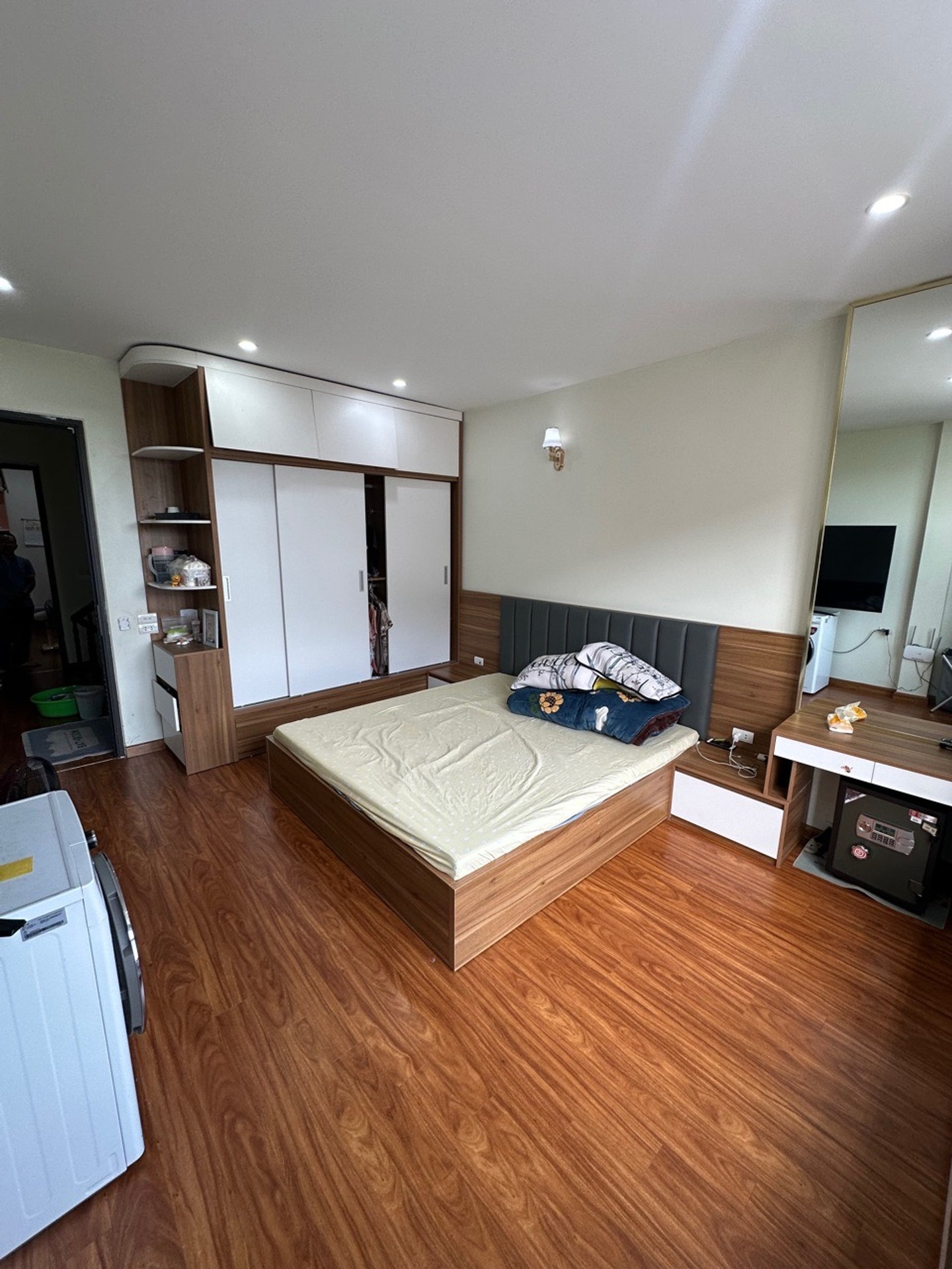Bán nhà Dương Văn Bé - diện tích 45m2 5 tầng - ô tô qua nhà - giá 14,95 tỷ