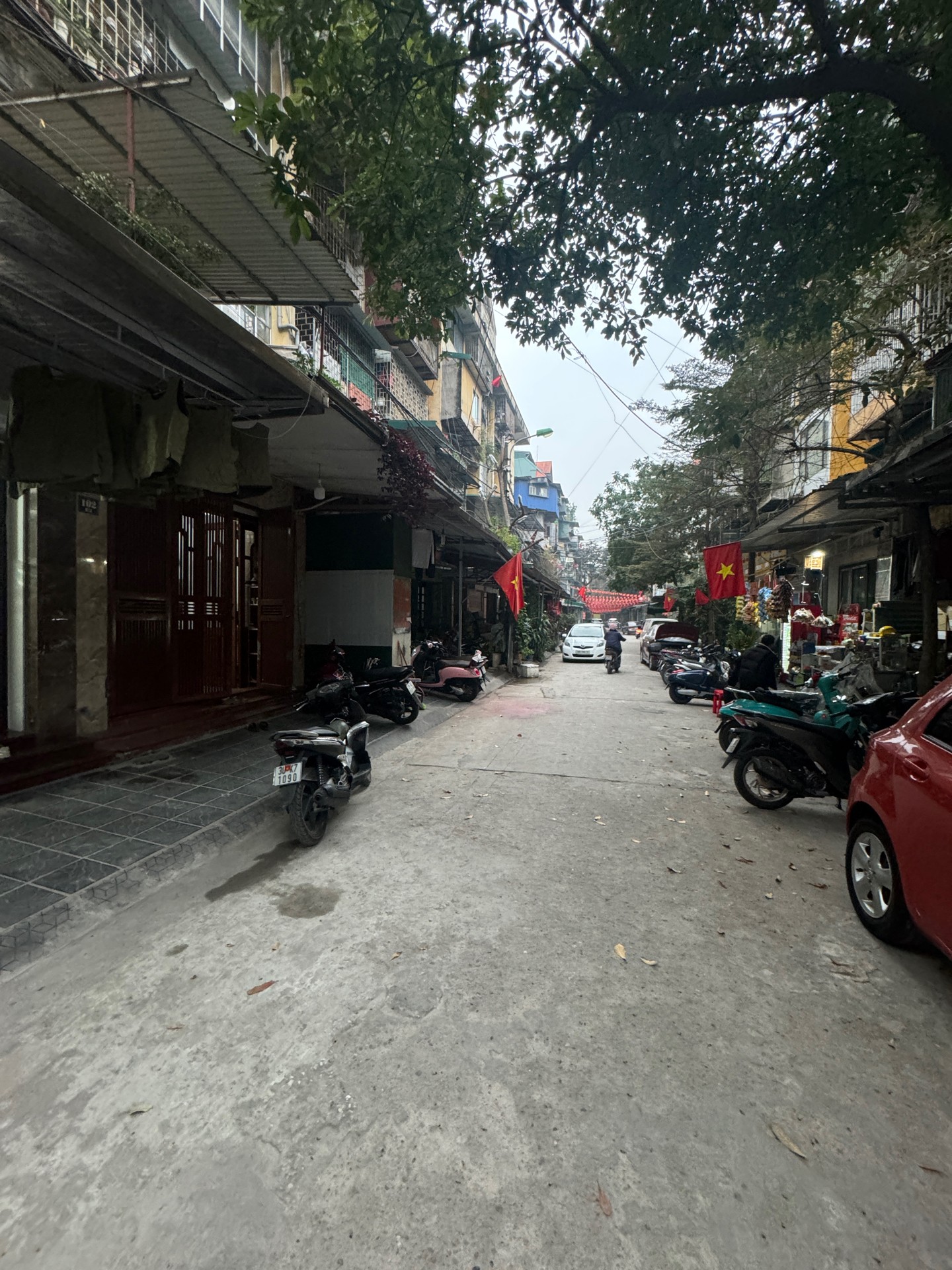 Bán nhà Tây Kết - diện tích 80m2 1 tầng - Ô TÔ TRÁNH - giá 6,5 tỷ