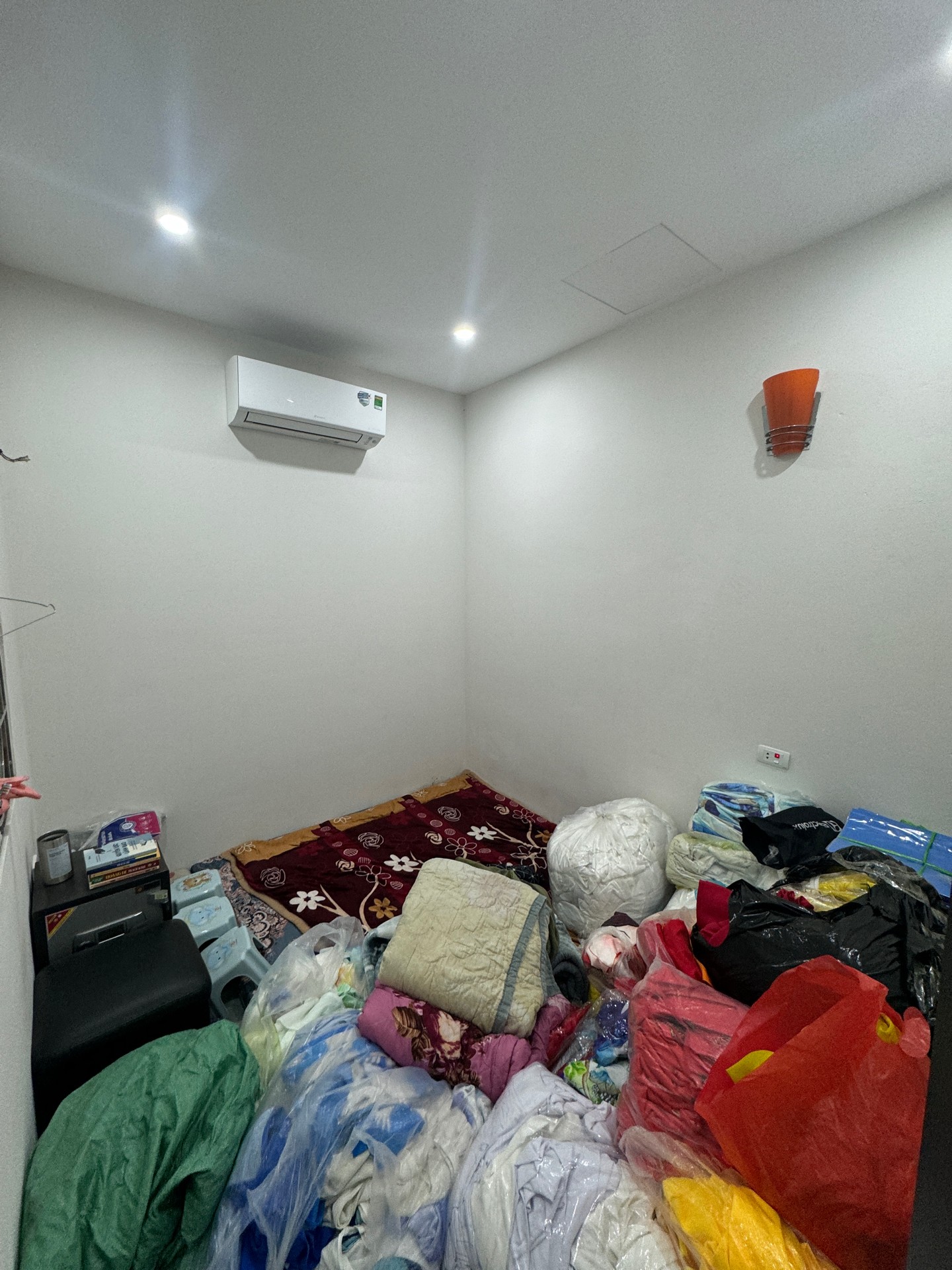 Bán nhà Tây Kết - diện tích 80m2 1 tầng - Ô TÔ TRÁNH - giá 6,5 tỷ