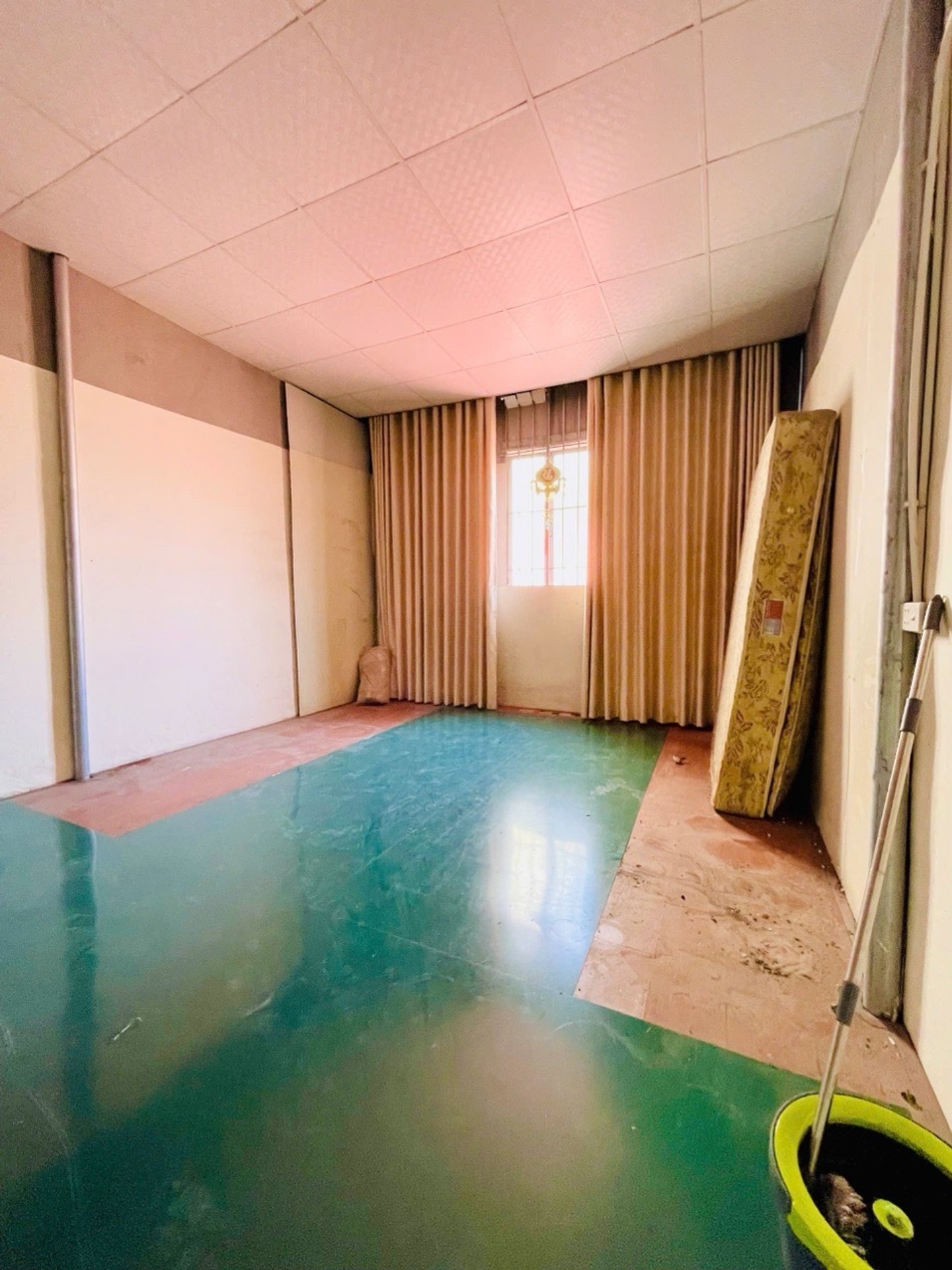 Bán nhà Định Công - diện tích 40m2 3 tầng - 10m ra ô tô - giá 7,9 tỷ