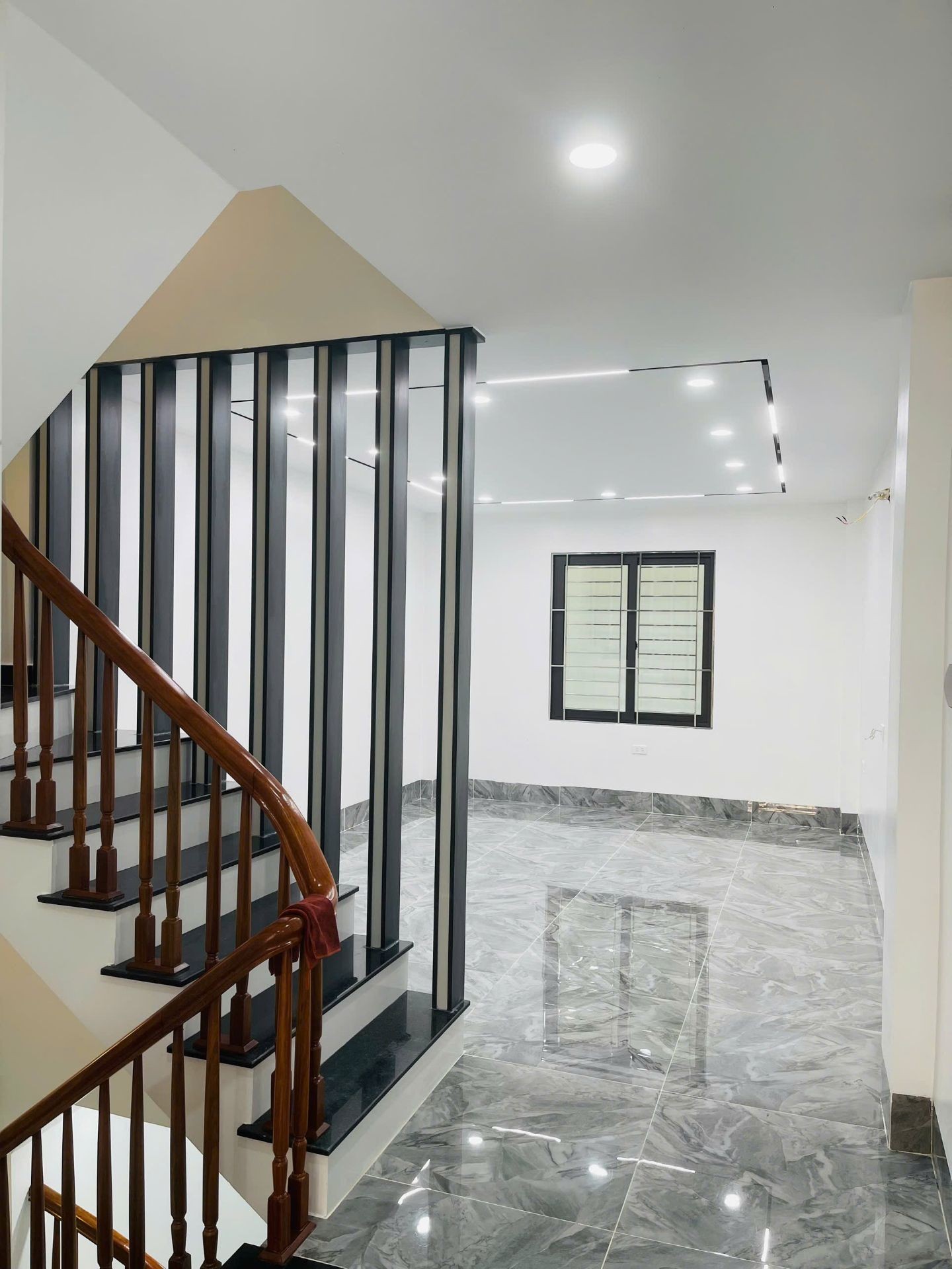 Bán nhà Thịnh Liệt - diện tích 75m2 7 tầng - Ô TÔ TRÁNH - giá 27,5 tỷ