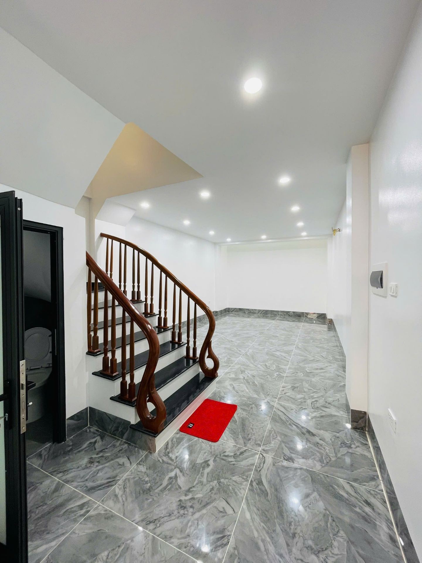 Bán nhà Thịnh Liệt - diện tích 75m2 7 tầng - Ô TÔ TRÁNH - giá 27,5 tỷ