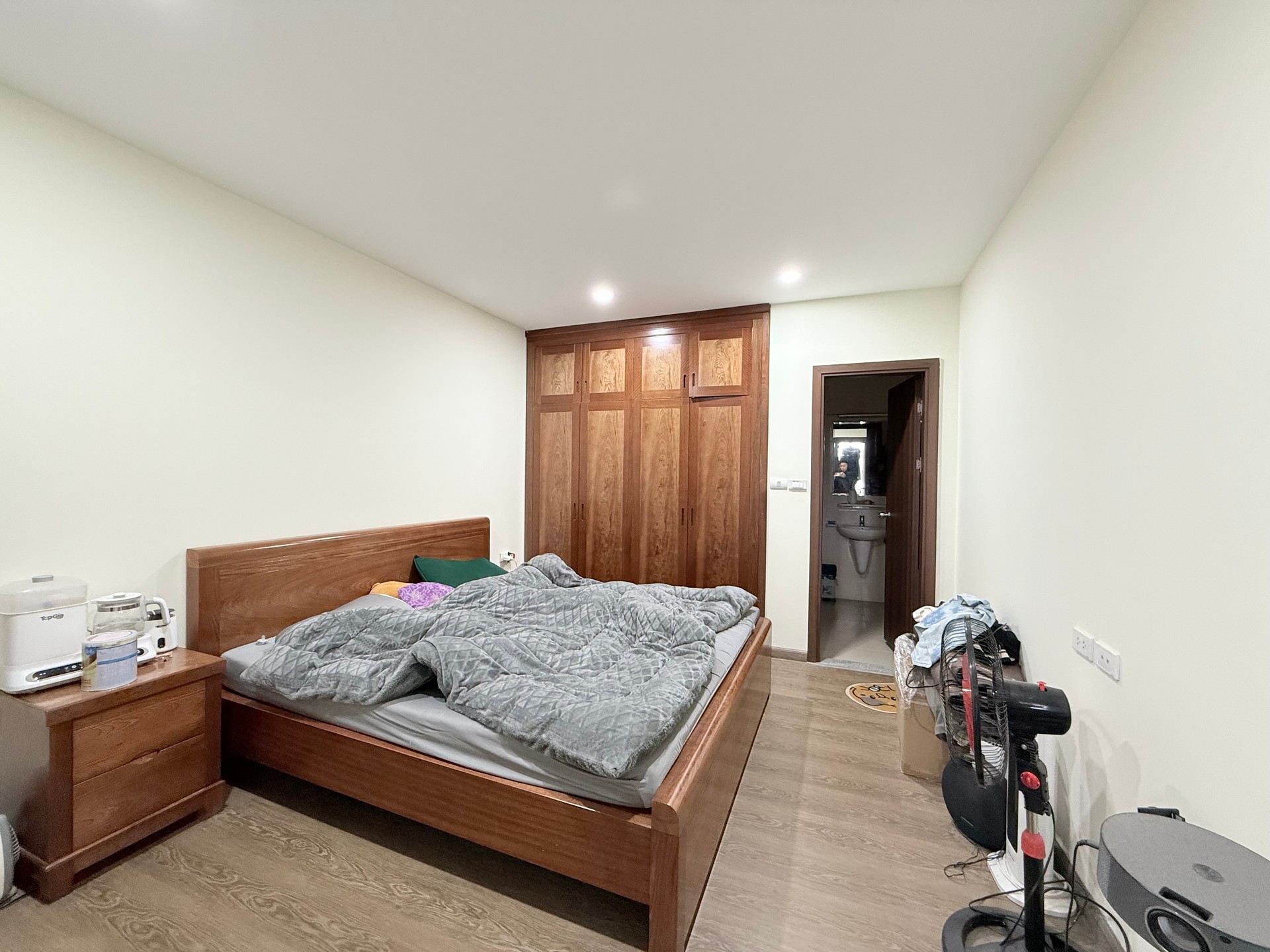 Bán căn hộ 54 Ngọc Hồi - diện tích 70m2 1 tầng - Nhà đẹp ở ngay - giá 5,3 tỷ