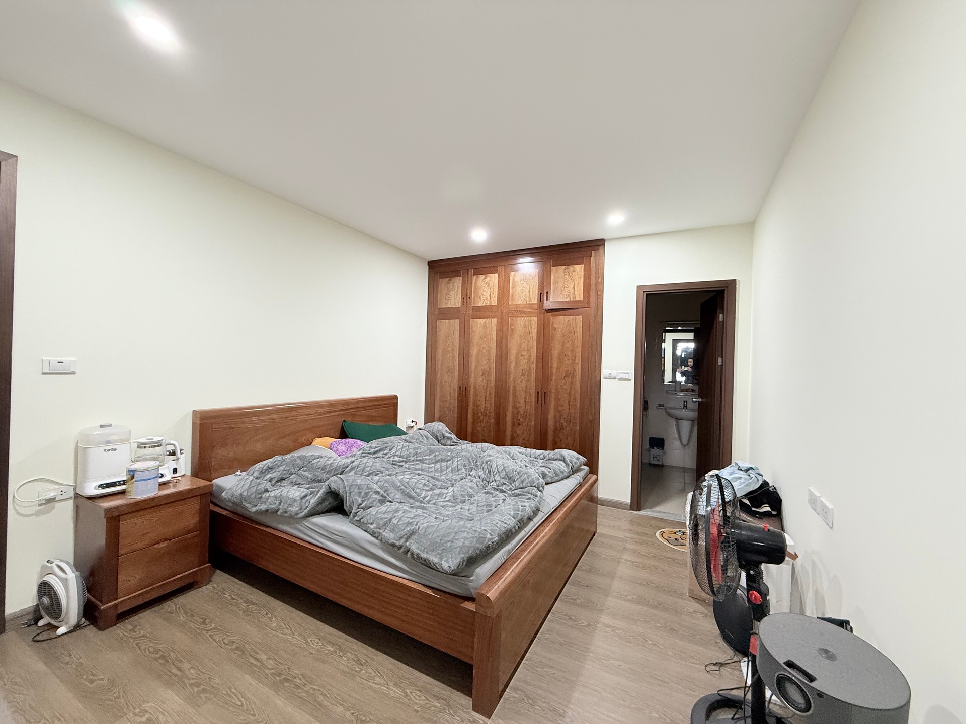 Bán căn hộ 54 Ngọc Hồi - diện tích 70m2 1 tầng - Nhà đẹp ở ngay - giá 5,3 tỷ