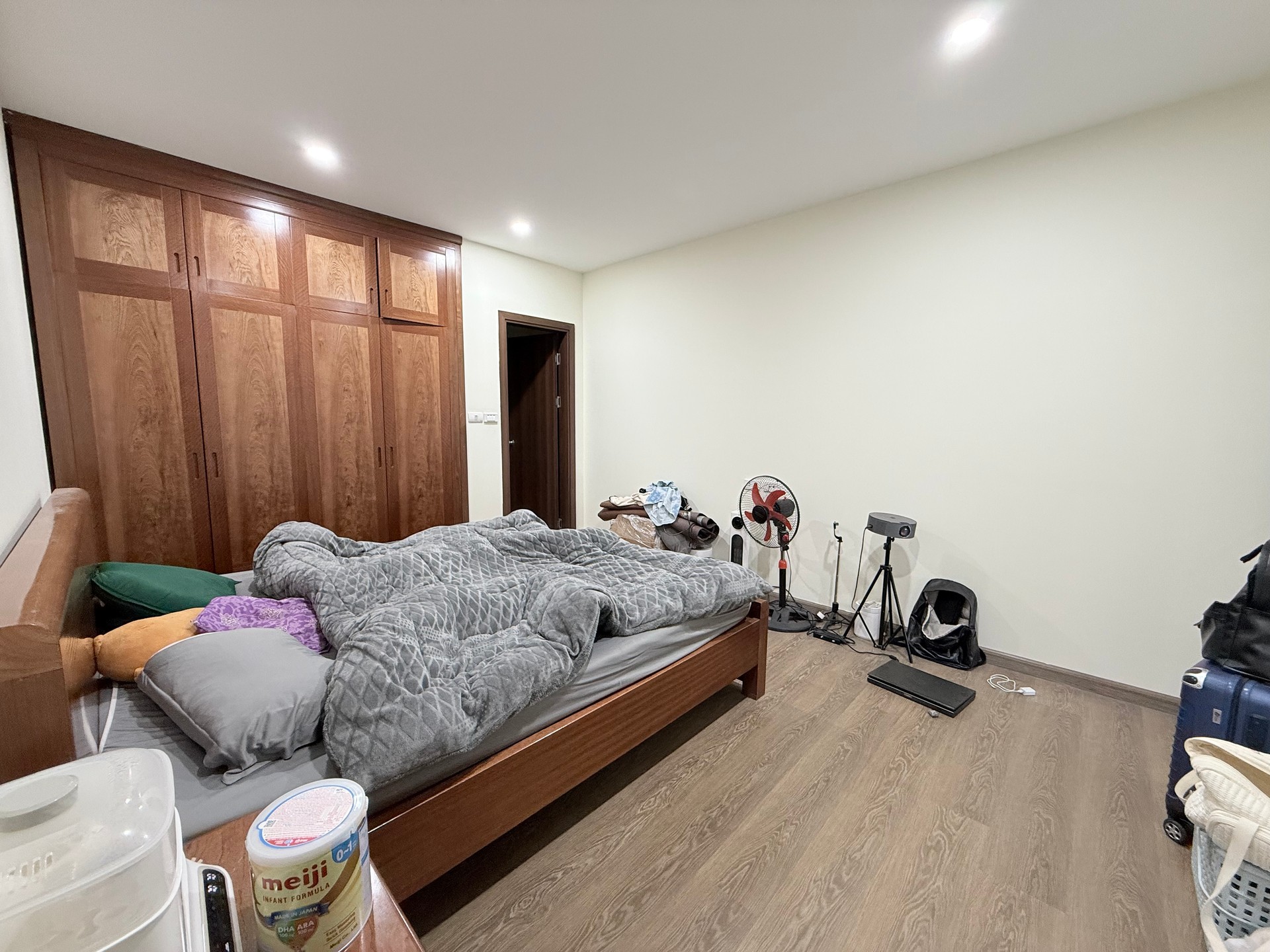 Bán căn hộ 54 Ngọc Hồi - diện tích 70m2 1 tầng - Nhà đẹp ở ngay - giá 5,3 tỷ