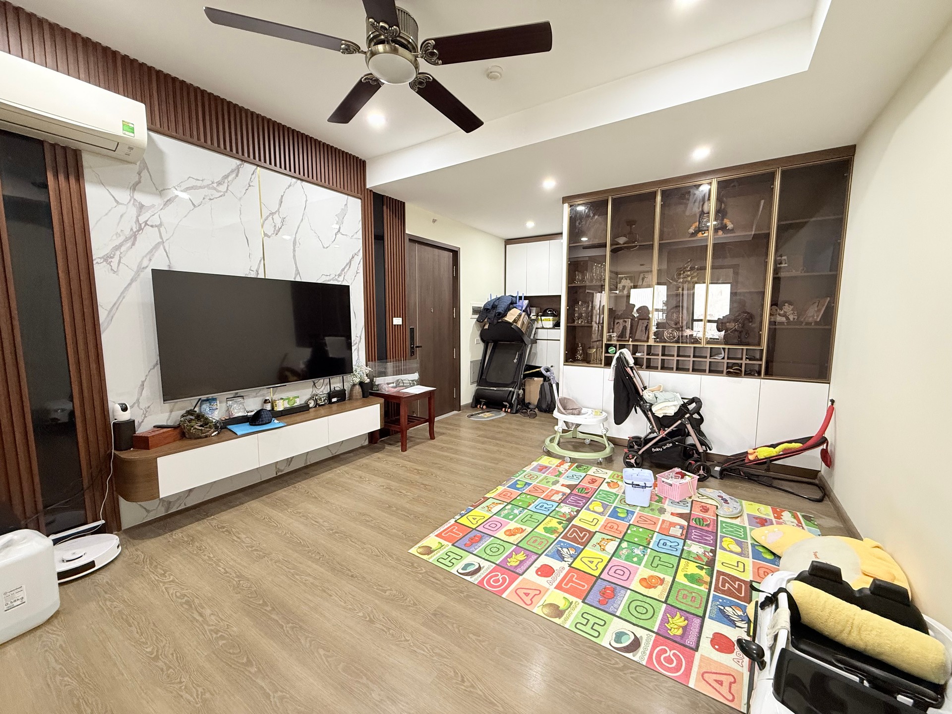 Bán căn hộ 54 Ngọc Hồi - diện tích 70m2 1 tầng - Nhà đẹp ở ngay - giá 5,3 tỷ