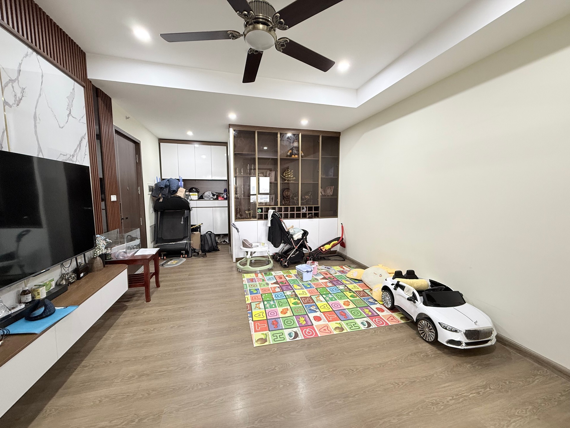 Bán căn hộ 54 Ngọc Hồi - diện tích 70m2 1 tầng - Nhà đẹp ở ngay - giá 5,3 tỷ