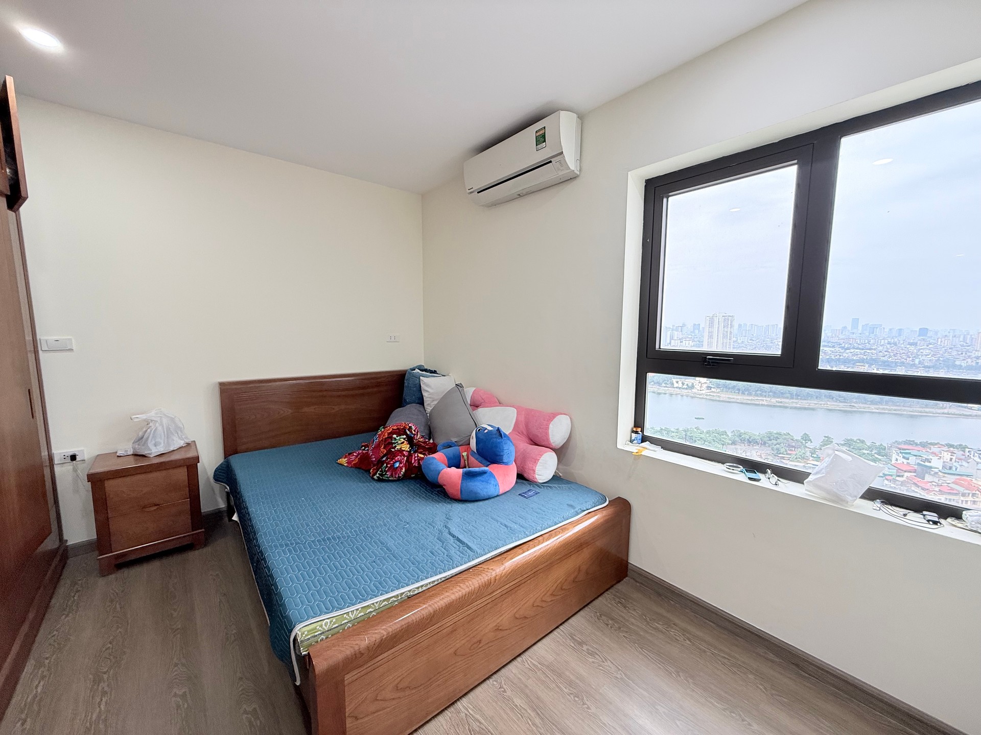 Bán căn hộ 54 Ngọc Hồi - diện tích 70m2 1 tầng - Nhà đẹp ở ngay - giá 5,3 tỷ