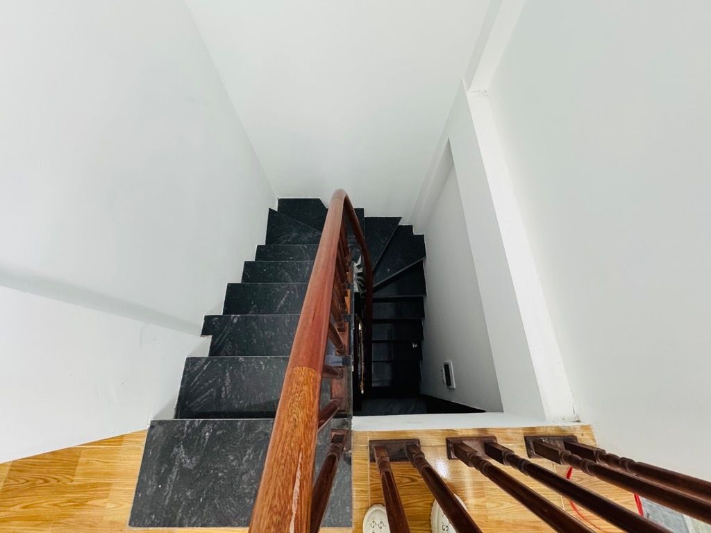 Bán nhà Minh Khai - diện tích 50m2 5 tầng - Thang máy - giá 13,2 tỷ