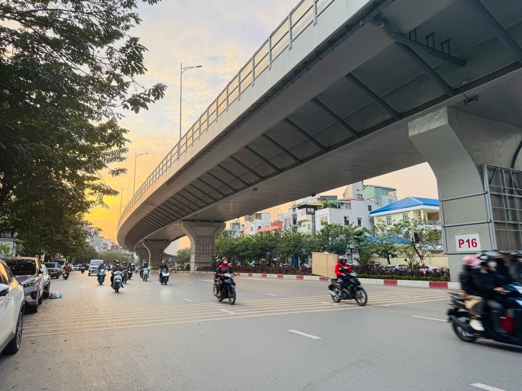 Bán nhà Minh Khai - diện tích 50m2 5 tầng - Thang máy - giá 13,2 tỷ